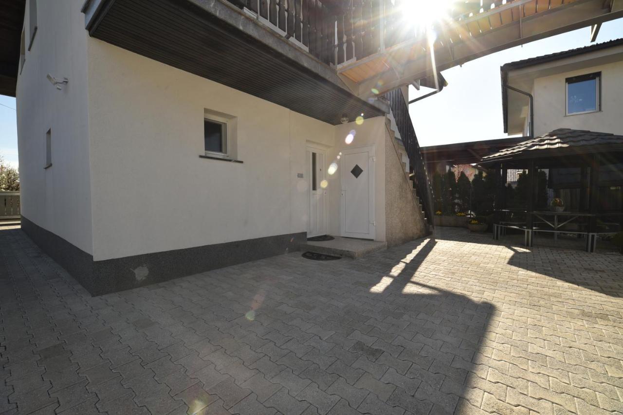 Sedami Apartment Марибор Екстериор снимка