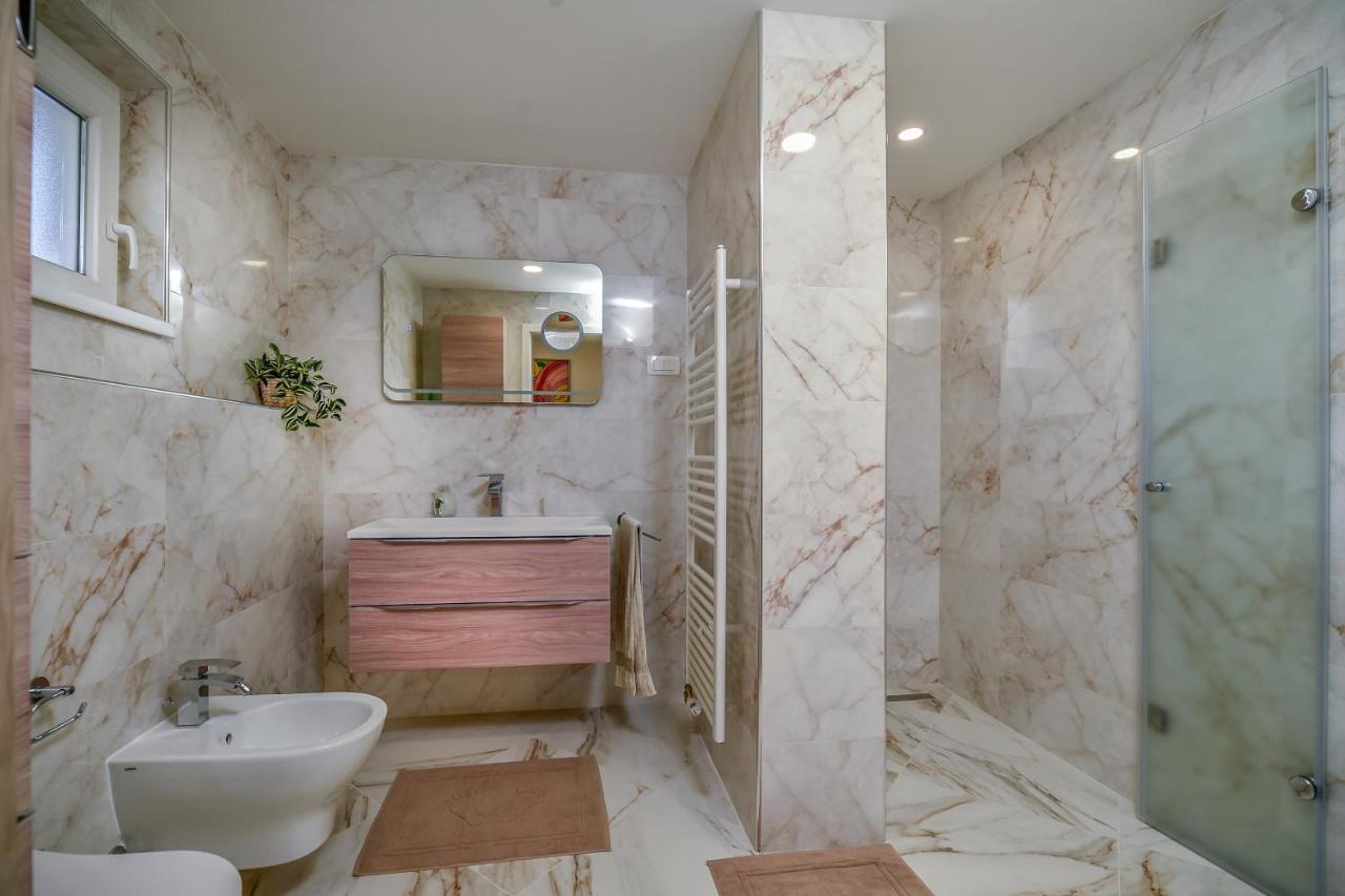 Sedami Apartment Марибор Екстериор снимка